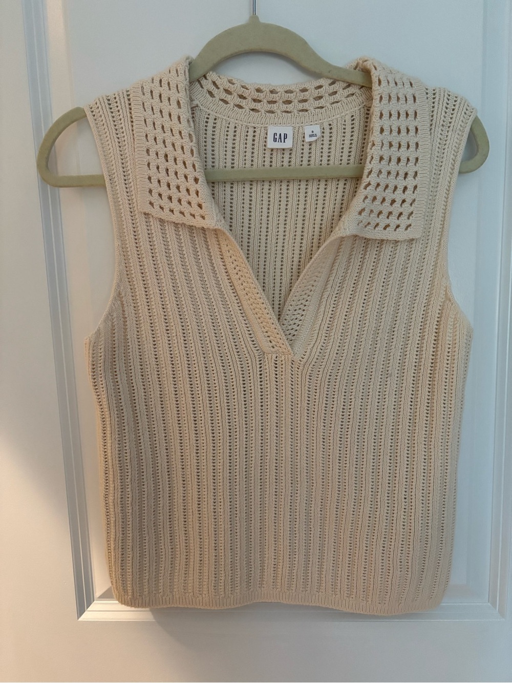 GAP Cream Open-Weave Sleeveless V-Neck Sweater Vest